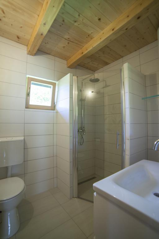 Holiday Homes Eko Klanac Rakovica Esterno foto